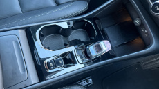 Volvo XC40 2.0 B4P Ultra Dark 5dr Auto Petrol Estate